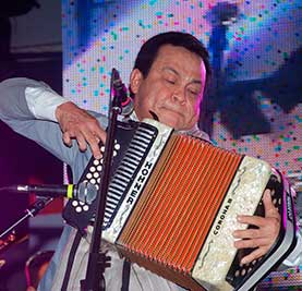 Alfredo Gutiérrez el artistas vallenato querido de Colombia.