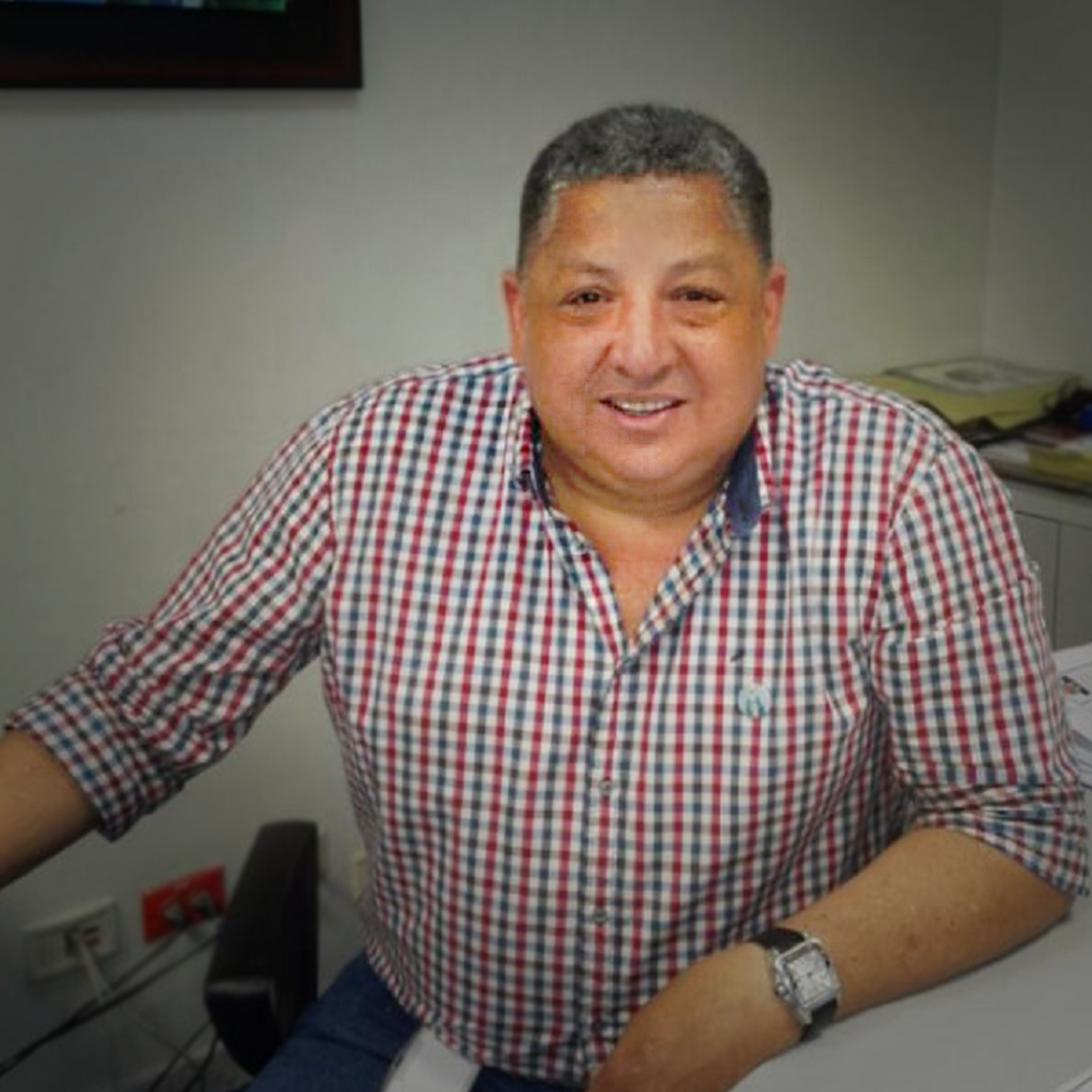 FalleciÃ³ Armando Romero Molina 