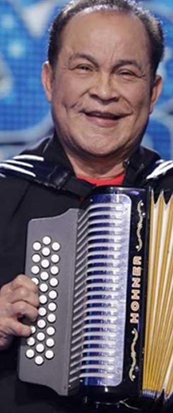 Alfredo GutiÃ©rrez el artistas vallenato querido de Colombia.