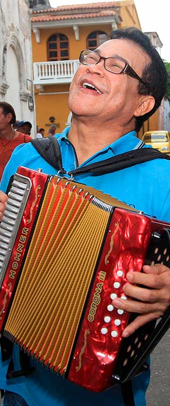 Alfredo Gutiérrez el artistas vallenato querido de Colombia.