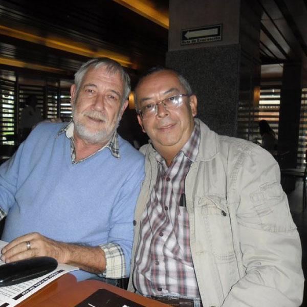 Henry HolguÃ­n director de la primera revista de farÃ¡ndula.