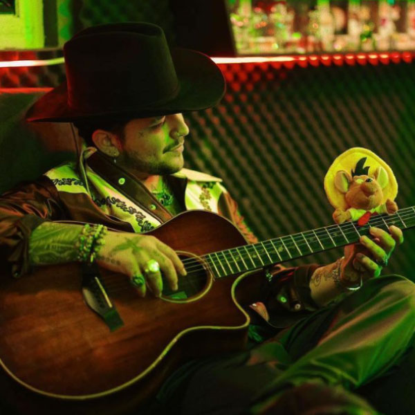 Desacuerdo entre Christian Nodal y Universal Music