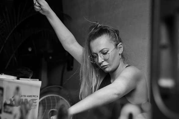 Adriana Ruppert más conocida como la DJ y Productora Ruppert