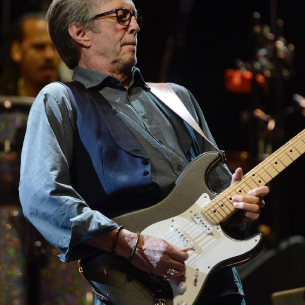 Eric Clapton no cumpliÃ³ su juramento, tocaren publico