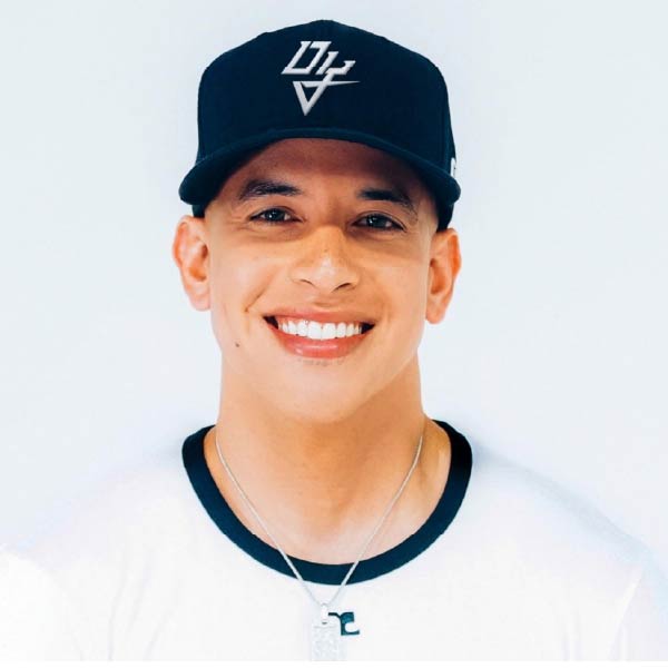 DADDY YANKEE LANZA SONRIELE 
