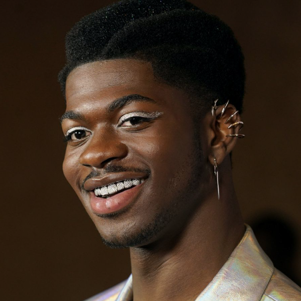LIL NAS X HOSPITALIZADO TRAS PERDIDA DE CONTROL FACIAL FANS PREOCUPADOS POR SU SALUD