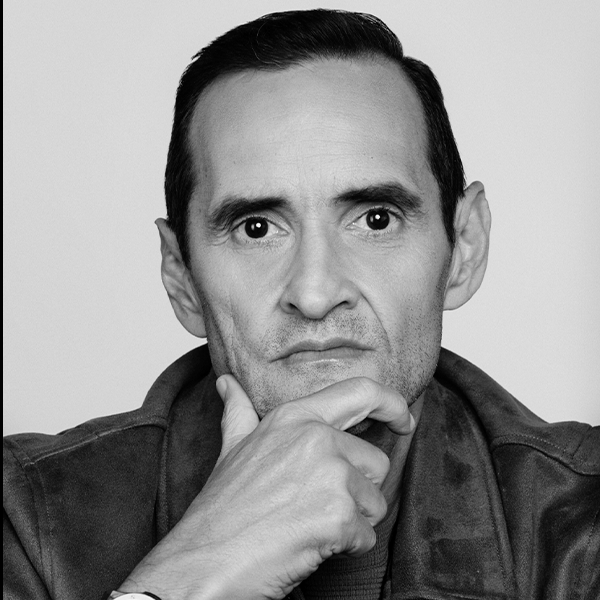 Forjando Experiencias Inolvidables El Legado de Oscar PinzÃ³n