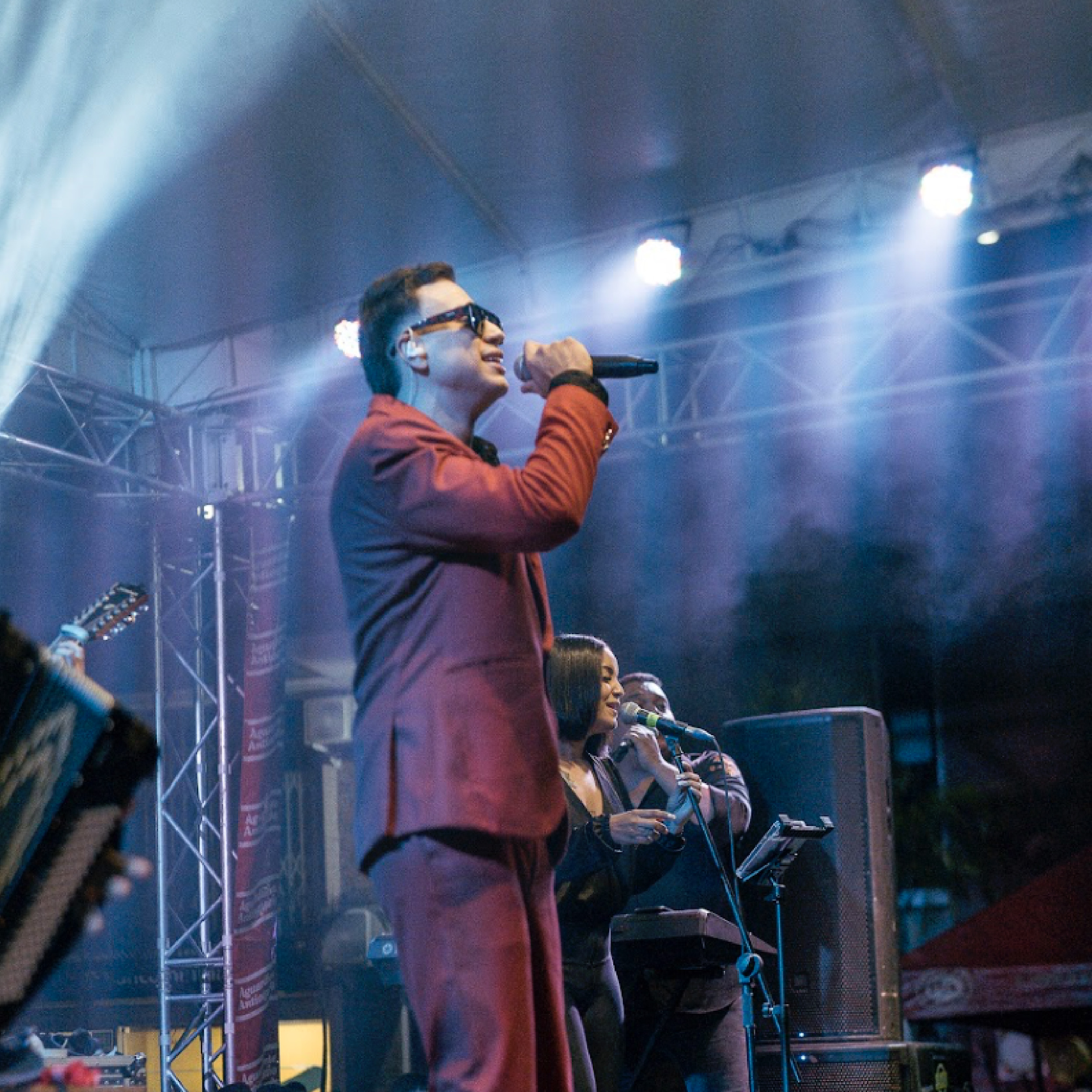 Pepe Guerrero Emociona a Medellín con un Concierto Gratuito para las Madres 