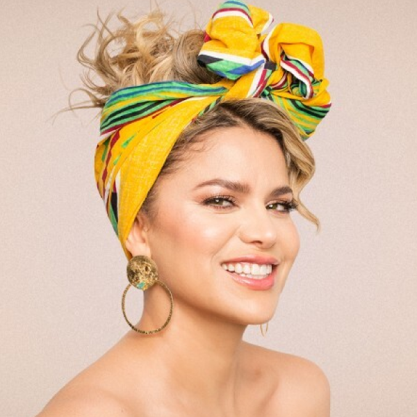Adriana LucÃ­a lleva la riqueza cultural de CÃ³rdoba al Desfile de la Hispanidad en Nueva York 