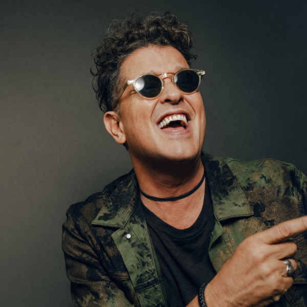 Carlos Vives, homenajeado como persona del aÃ±o 2024 por la Academia Latina de la GrabaciÃ³n 