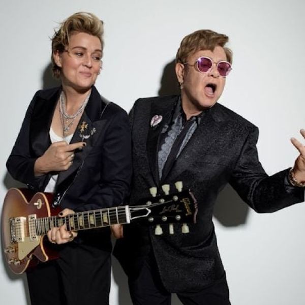 ELTON JOHN REFLEXIONA SOBRE LA MORTALIDAD EN SU NUEVO ALBUM WHO BELIEVES IN ANGELS?