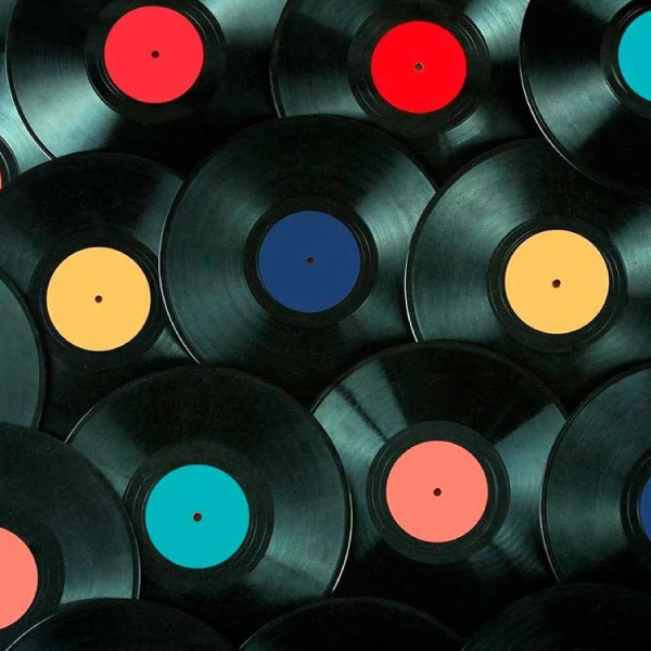 ESTADOS UNIDOS SUPERA LOS 100 MILLONES DE SUSCRIPTORES DE STREAMING PAGO Y EL VINILO ALCANZA CIFRAS RECORD EN 2024