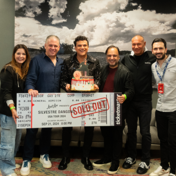 Silvestre Dangond triunfa en Orlando con concierto sold out y celebra nominaciÃ³n al Latin Grammy 