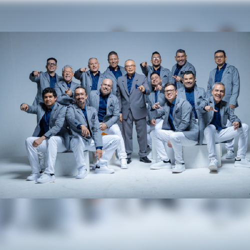 El Combo de las Estrellas sorprendi&oacute; a pasajeros de un bus en Medell&iacute;n con un concierto sorpresa