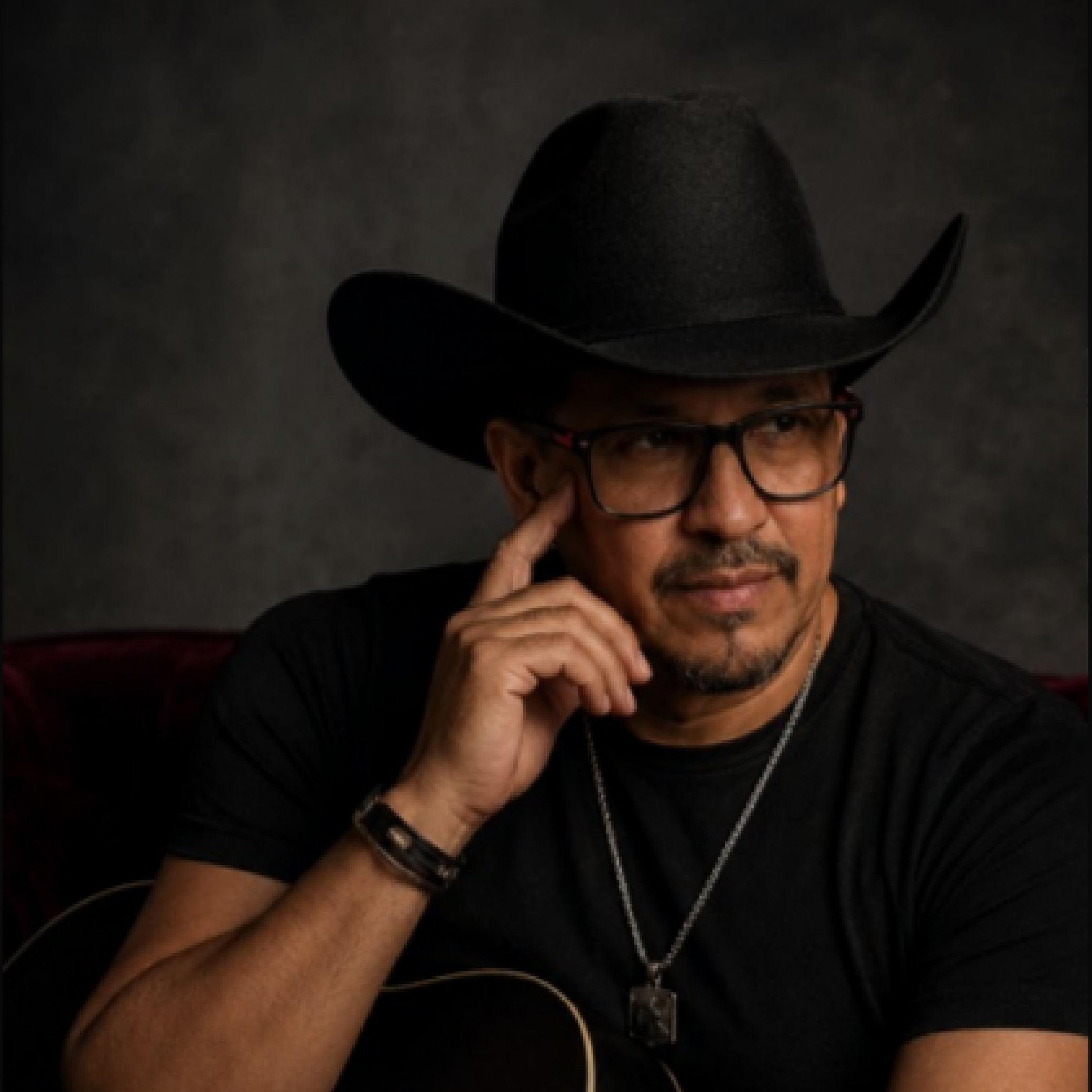 Alex Herrera regresa a la m&uacute;sica despu&eacute;s de 14 a&ntilde;os con &ldquo;La Voz del Despecho&rdquo;