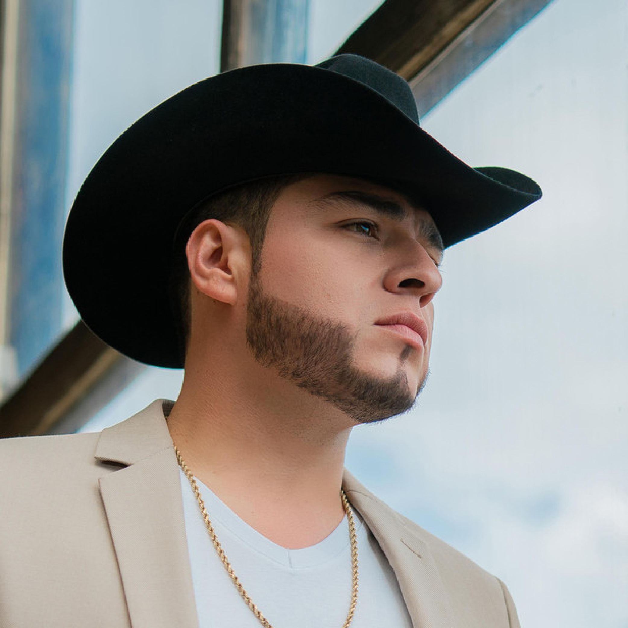 Lenin Ram&iacute;rez completa tres semanas en el No. 1 del Top 100 Colombia Hits con &ldquo;Todo Lo Fue&rdquo;