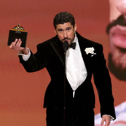 Deb&iacute; tirar m&aacute;s fotos&rdquo; de Bad Bunny gana &Aacute;lbum del A&ntilde;o en los Grammys 2026