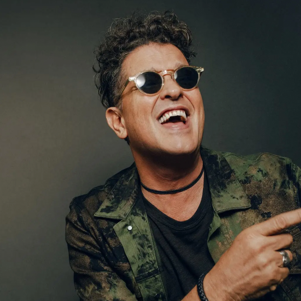 CARLOS VIVES RECIBIRA EL PREMIO LEYENDA EN LOS PREMIOS NUESTRA TIERRA 2025 