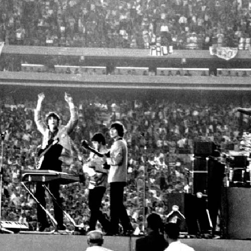 LOS METS CELEBRAN EL 60 ANIVERSARIO DEL HISTORICO CONCIERTO DE LOS BEATLES 