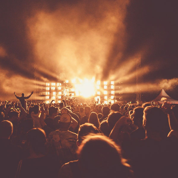 Artistas cancelan shows por Covid-19 en todo el mundo