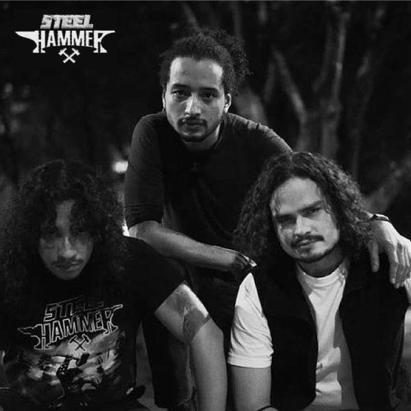 Steel Hammer la banda de heavy metal se toma las emisoras 